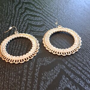 Elegant Gold Hoop Earrings